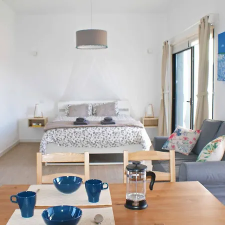 Y Estudios Art Lab Fuerteventura