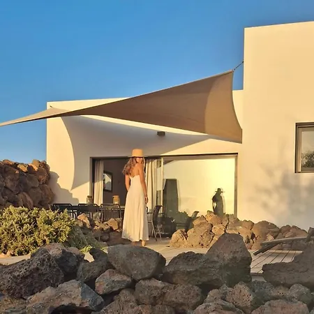 Y Estudios Art Lab Fuerteventura Lajares