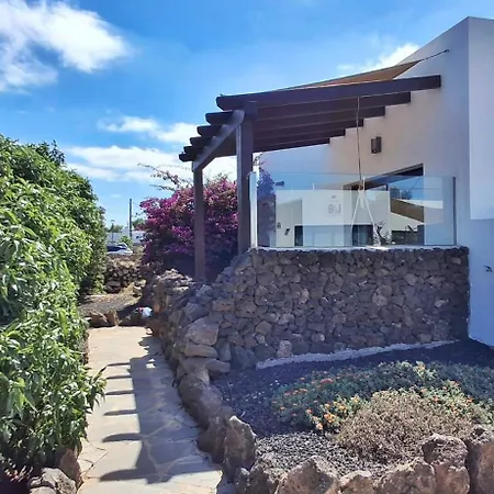 Y Estudios Art Lab Fuerteventura Nyaraló