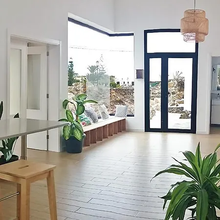 Y Estudios Art Lab Fuerteventura 拉哈雷斯